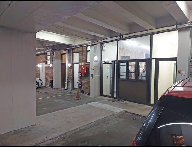 5,630M² BUILDING FOR SALE IN SYDENHAM